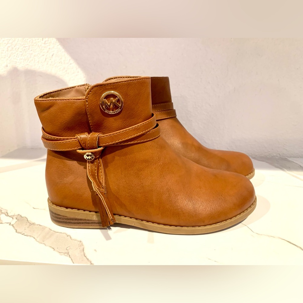 New Kids size 3 Michael Kors bootie
